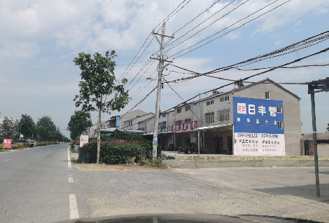 长寿如何能保证墙体广告的醒目性？