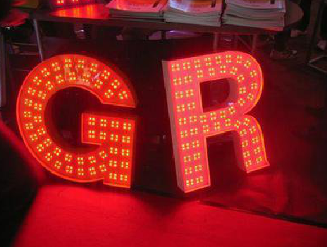 长寿LED发光字常见的安装误区。